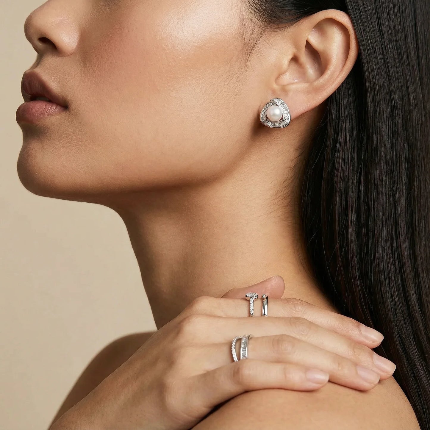 Luminous Pearl Triangles